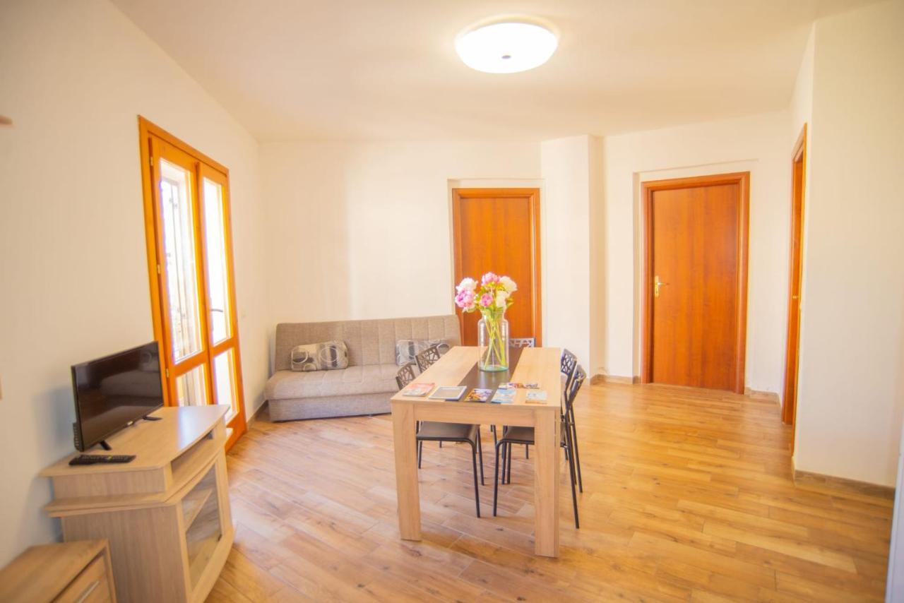 Valery Apartments Alghero Eksteriør billede